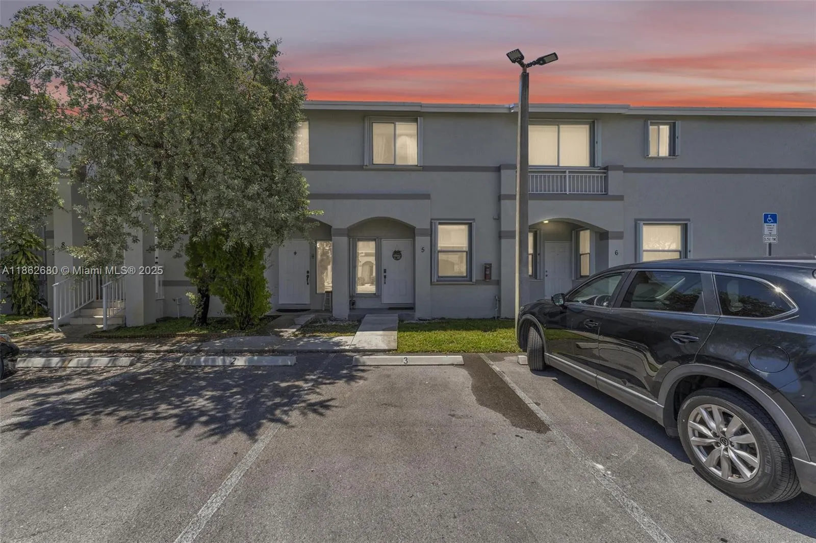 21245 NE 8th Pl, #5