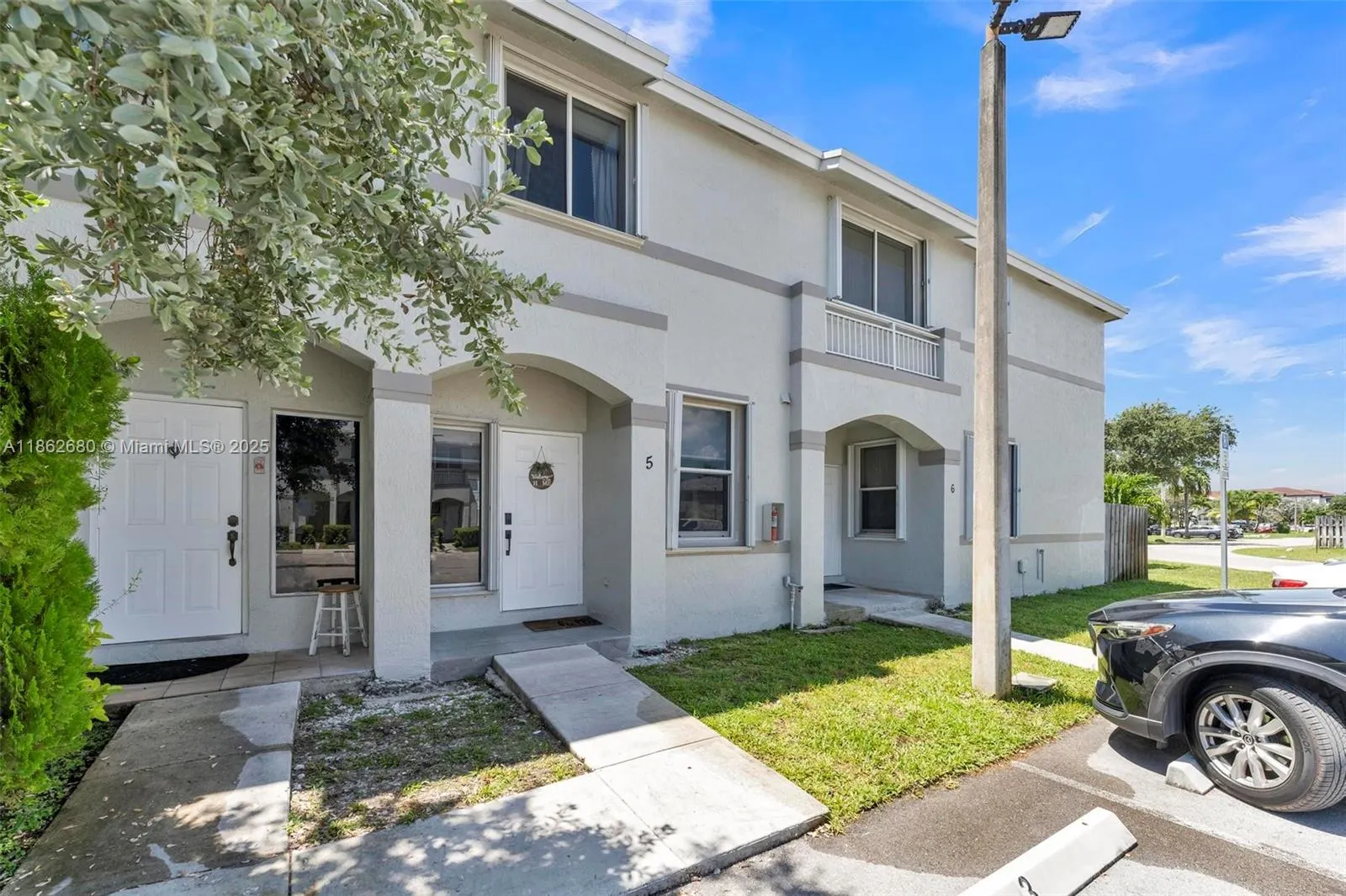 21245 NE 8th Pl, #5
