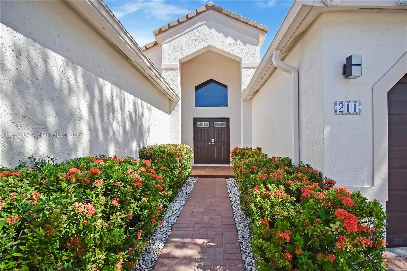 211 Cameron Ct