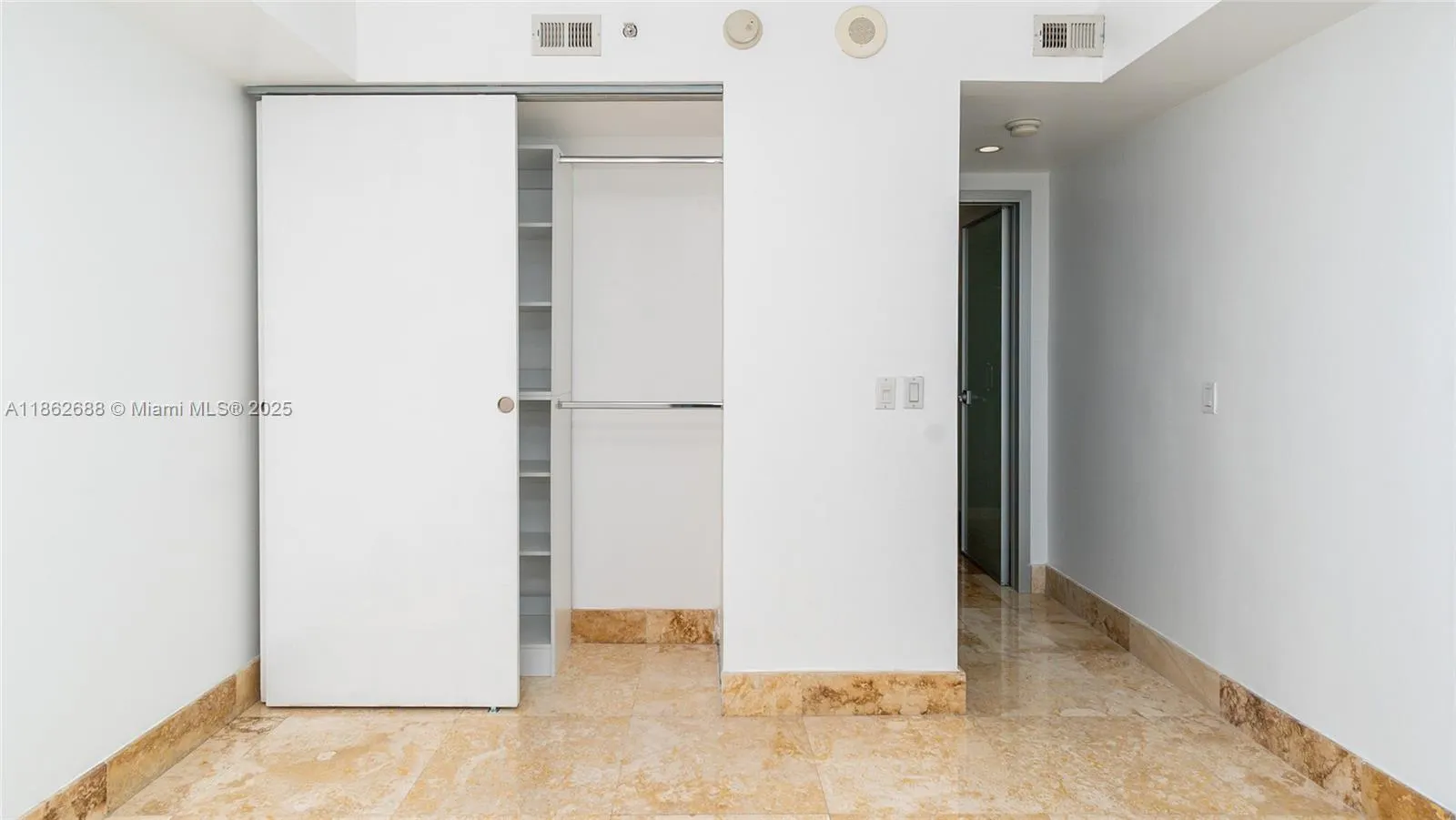 1331 Brickell Bay Dr, #1402