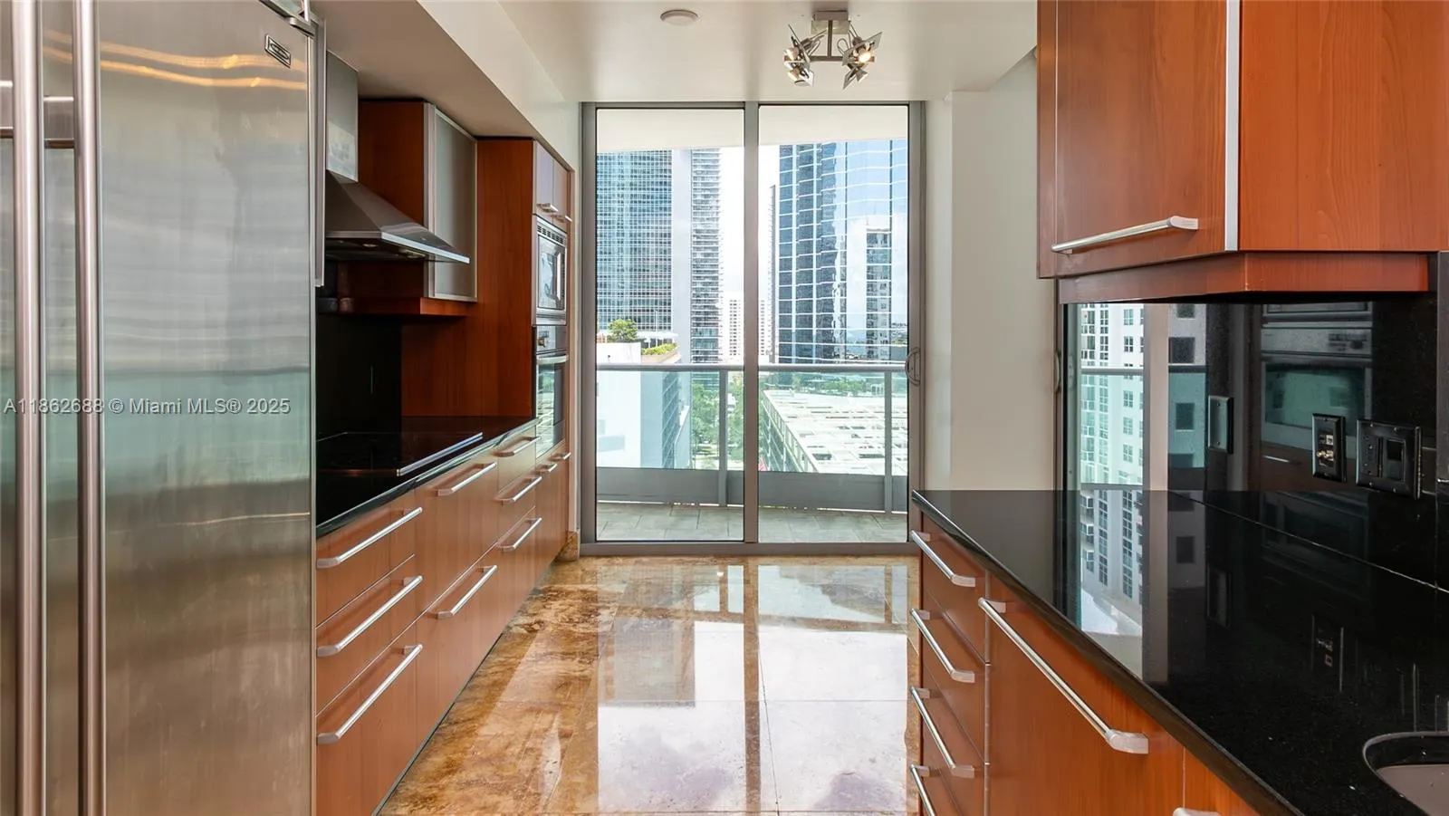 1331 Brickell Bay Dr, #1402