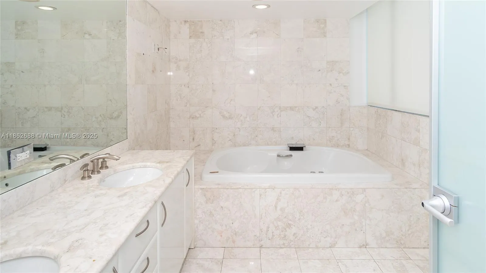 1331 Brickell Bay Dr, #1402