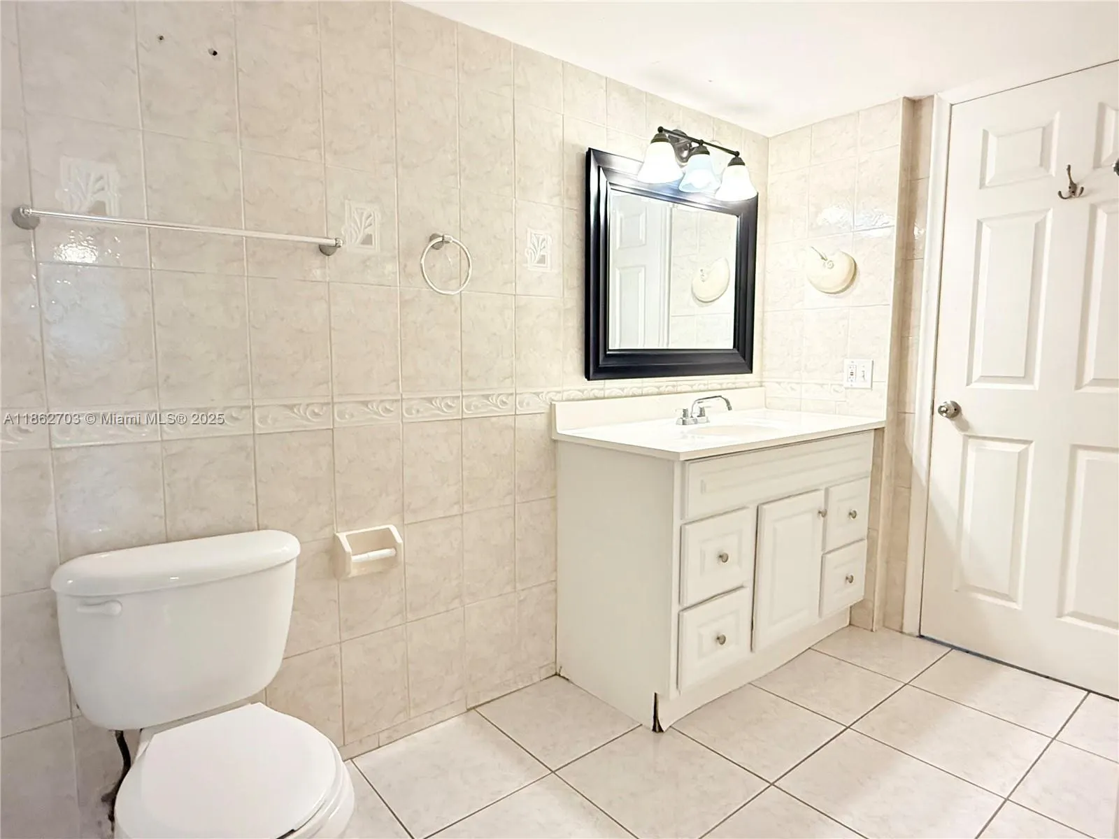 5495 NW 10th Ct, #104