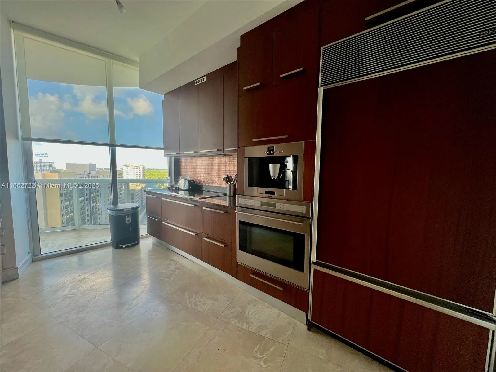 16001 Collins Ave, #1605