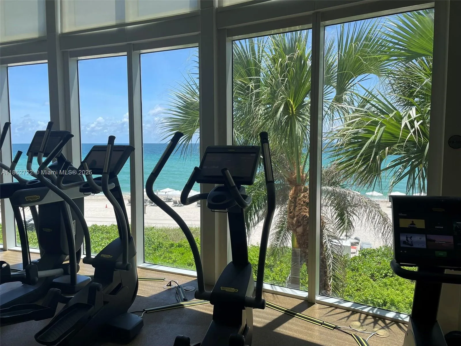 16001 Collins Ave, #1605