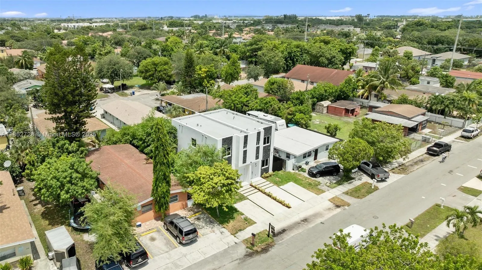 2145 NW 4 Th st