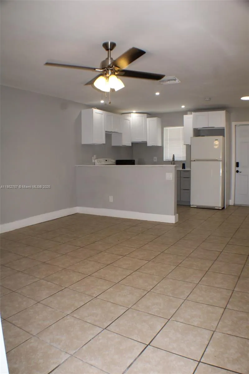 3133 SW 13th St, #1-2