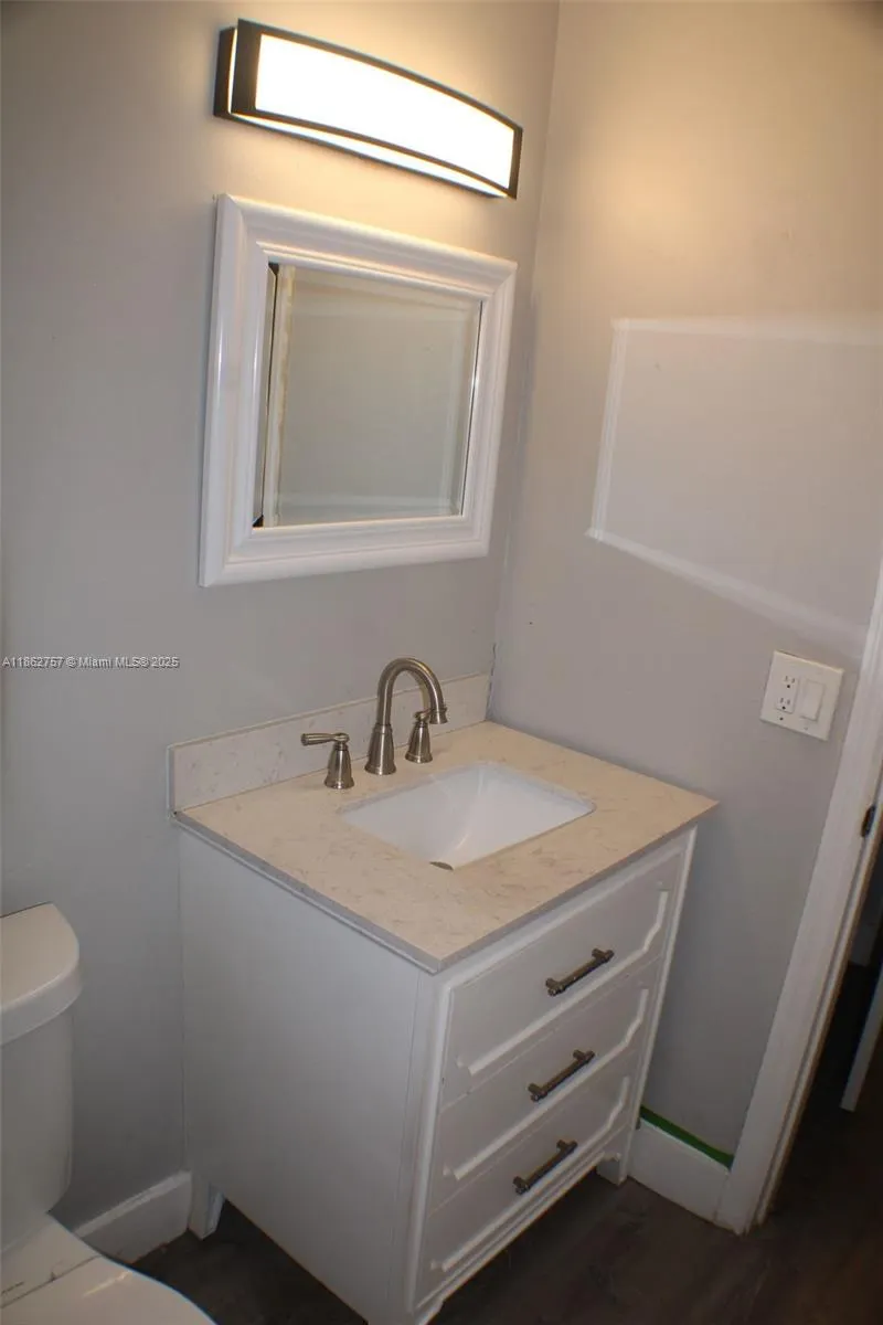 3133 SW 13th St, #1-2
