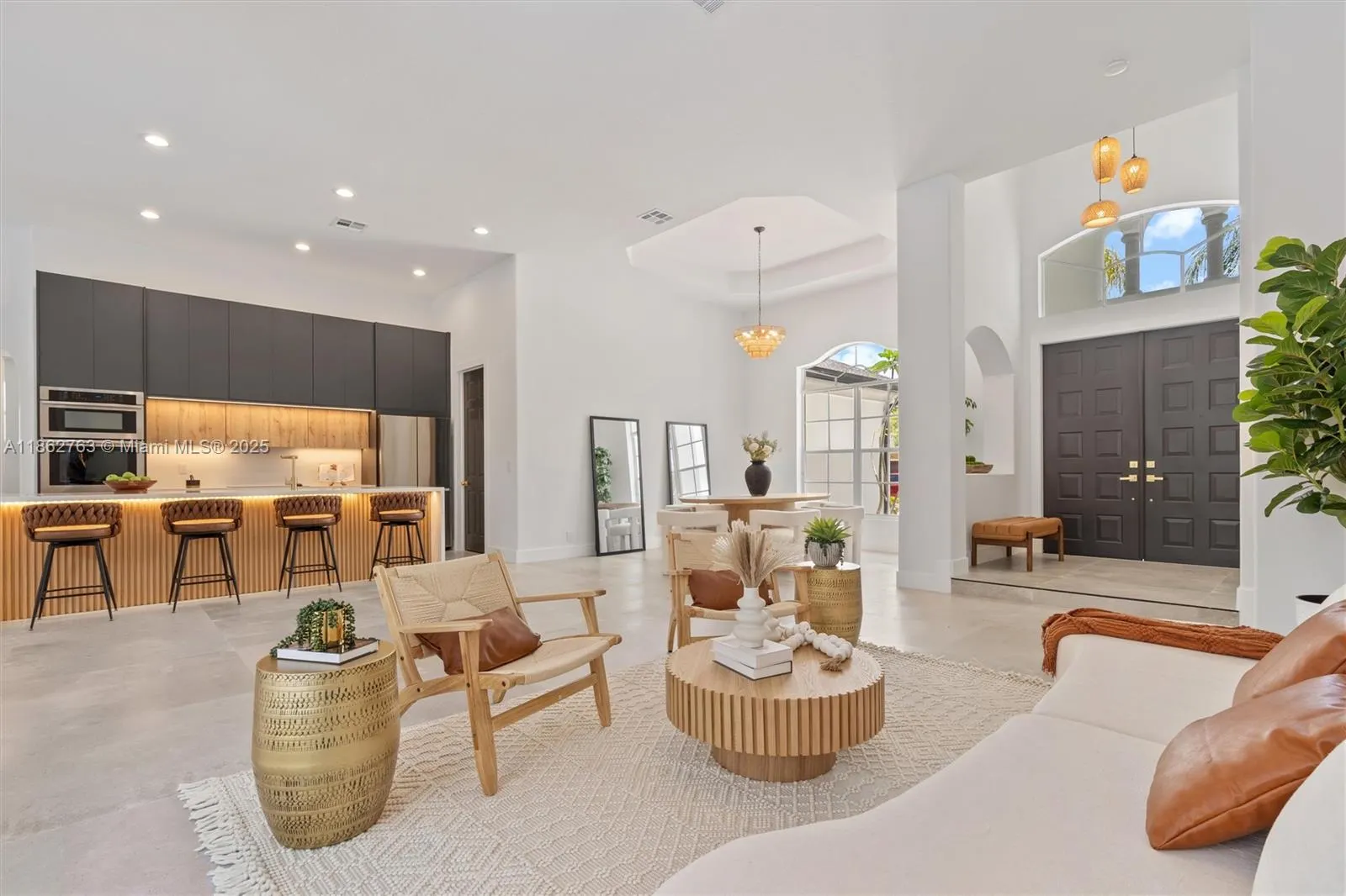 10275 Oak Meadow Ln