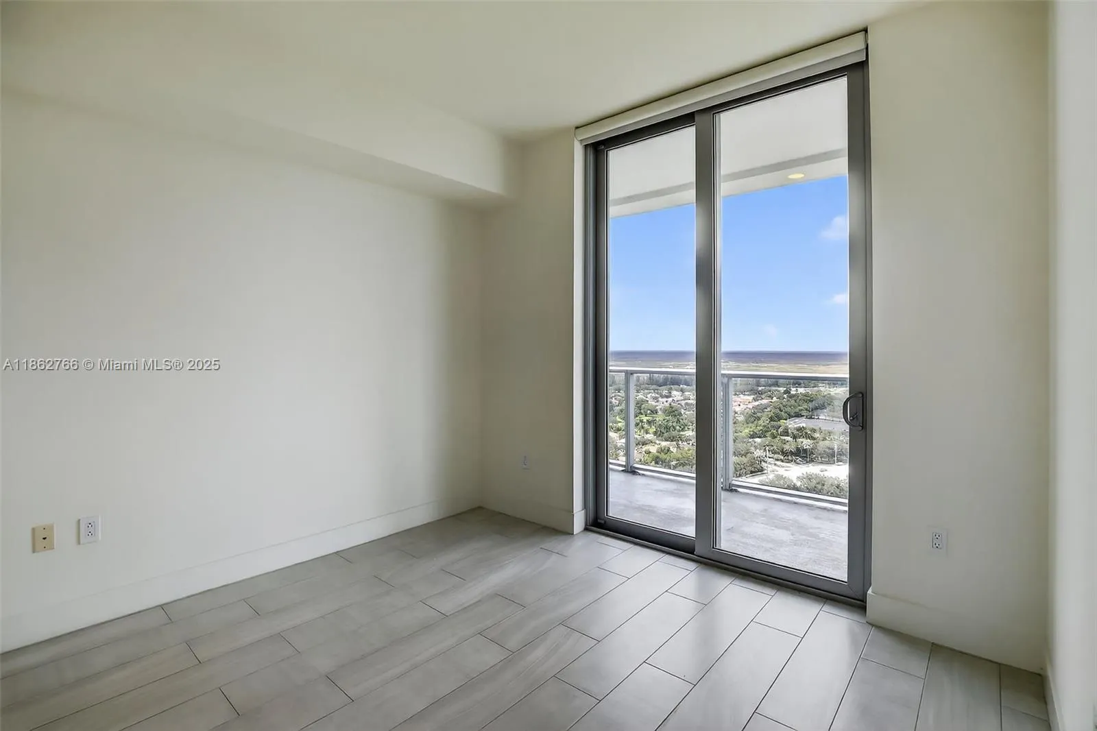 2000 Metropica Way, #2302