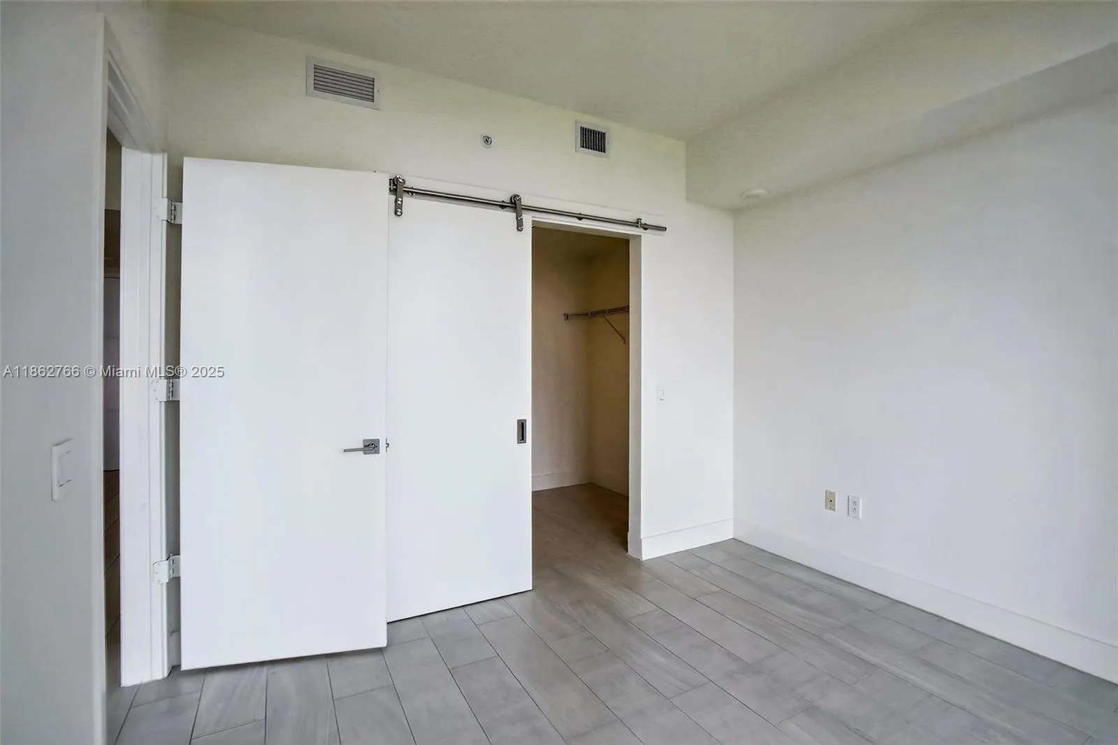 2000 Metropica Way, #2302