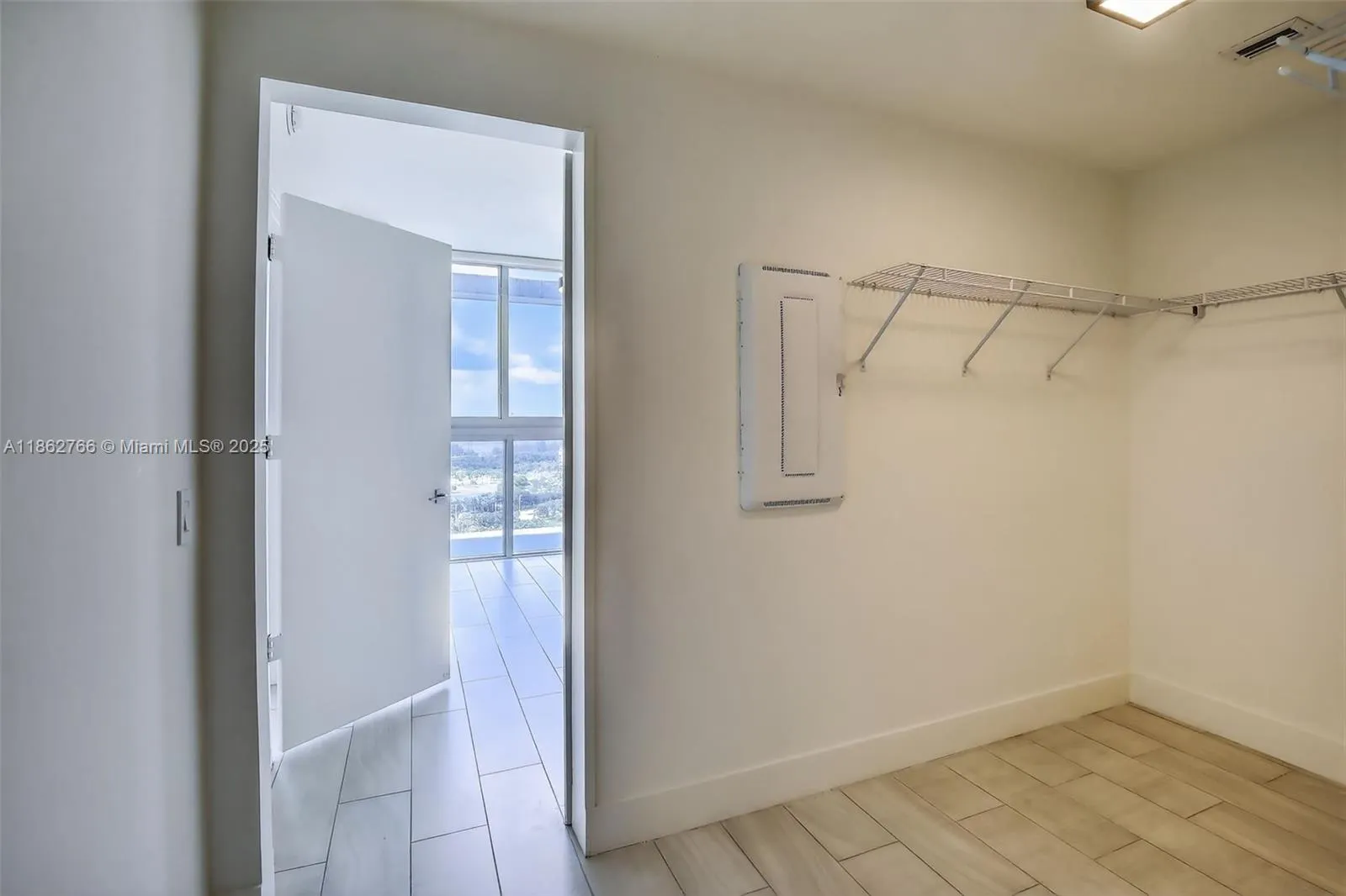 2000 Metropica Way, #2302