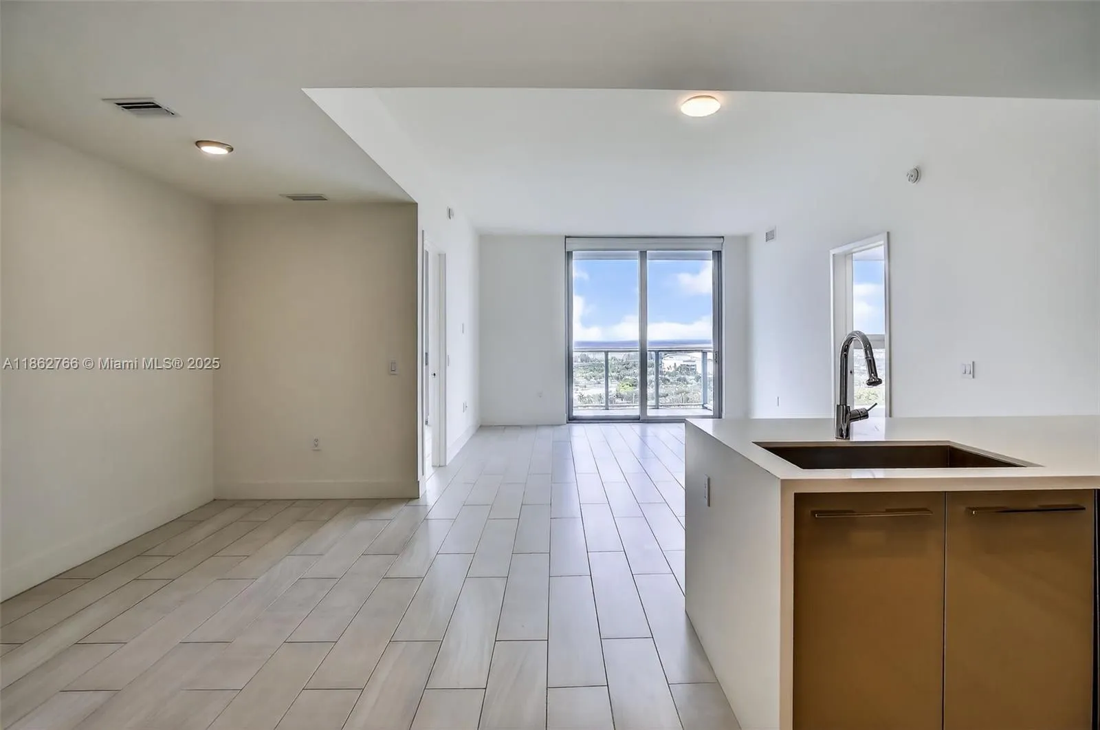 2000 Metropica Way, #2302