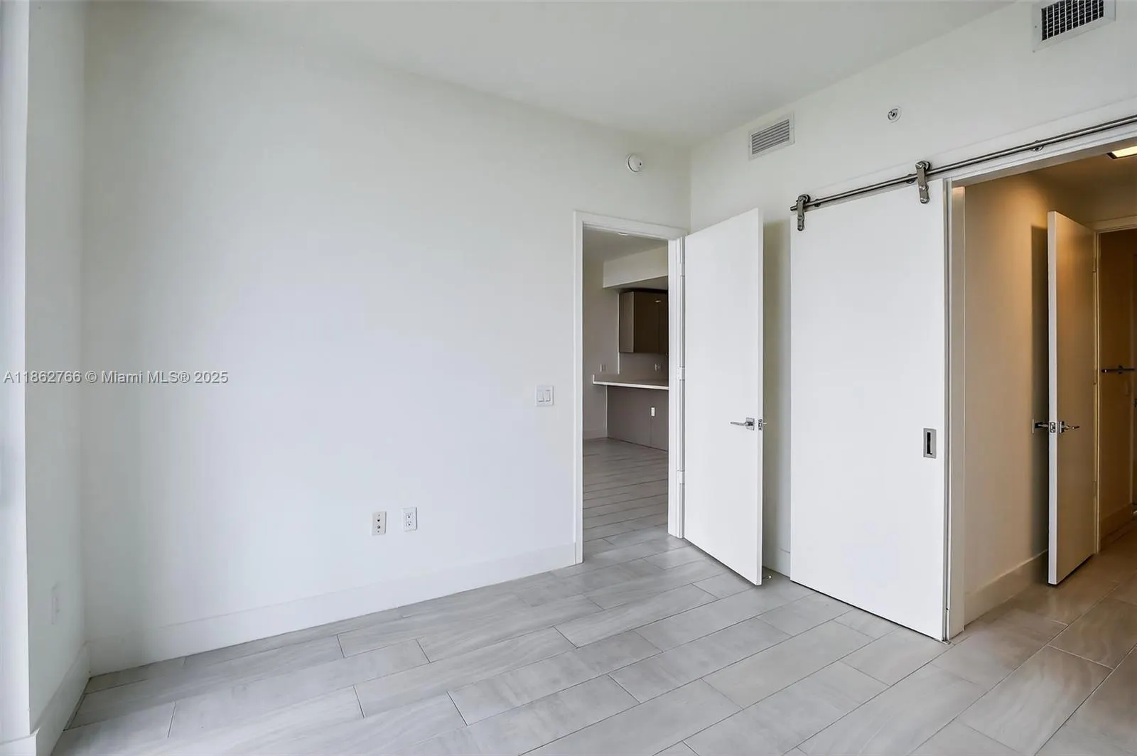 2000 Metropica Way, #2302