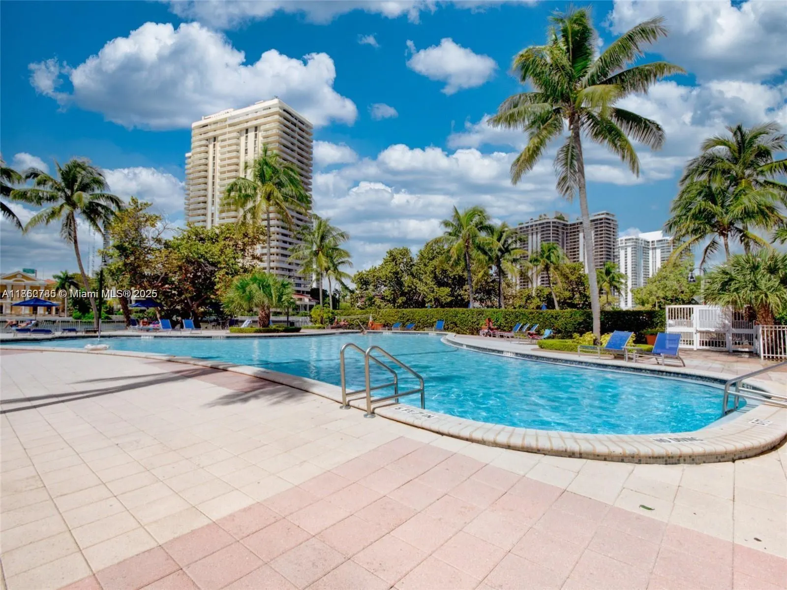 19390 Collins Ave, #PH-24
