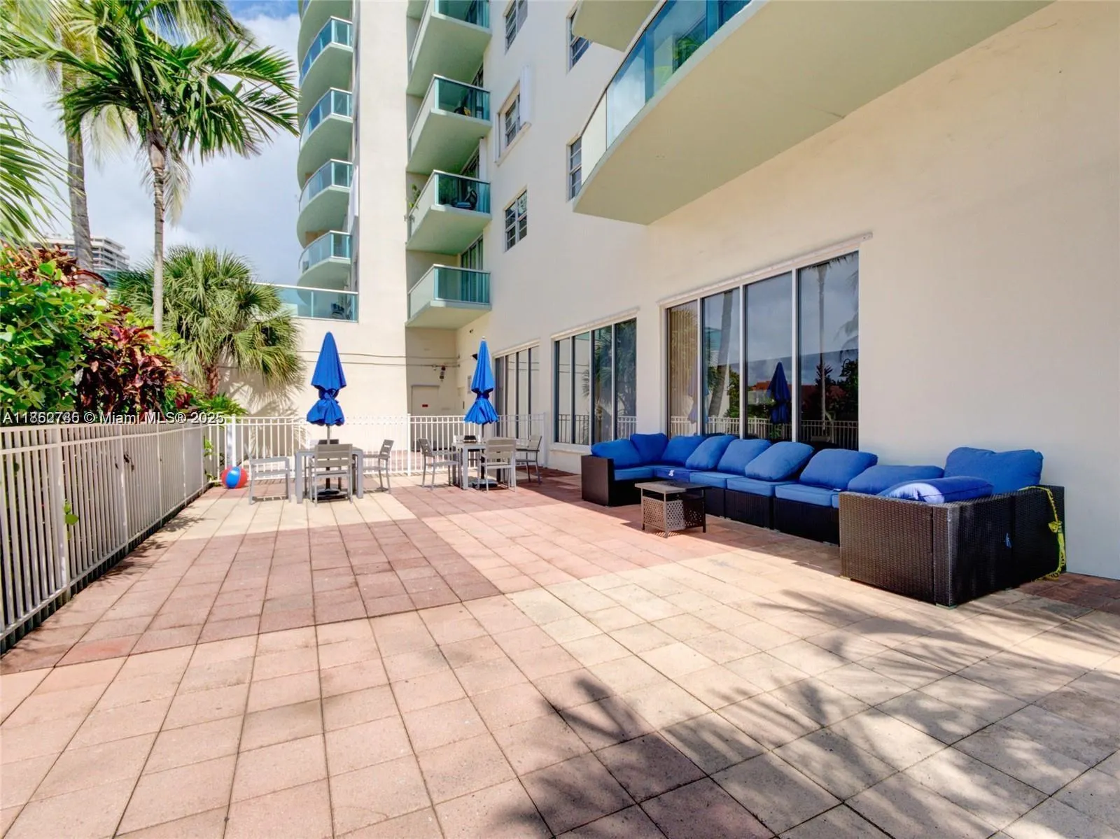 19390 Collins Ave, #PH-24
