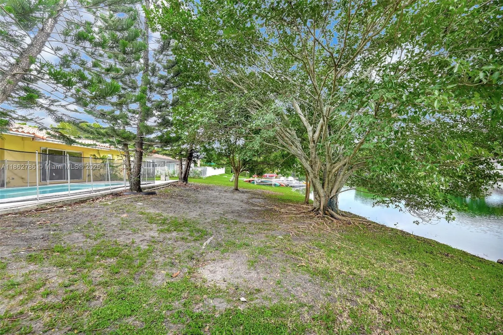 6750 White Oak Dr