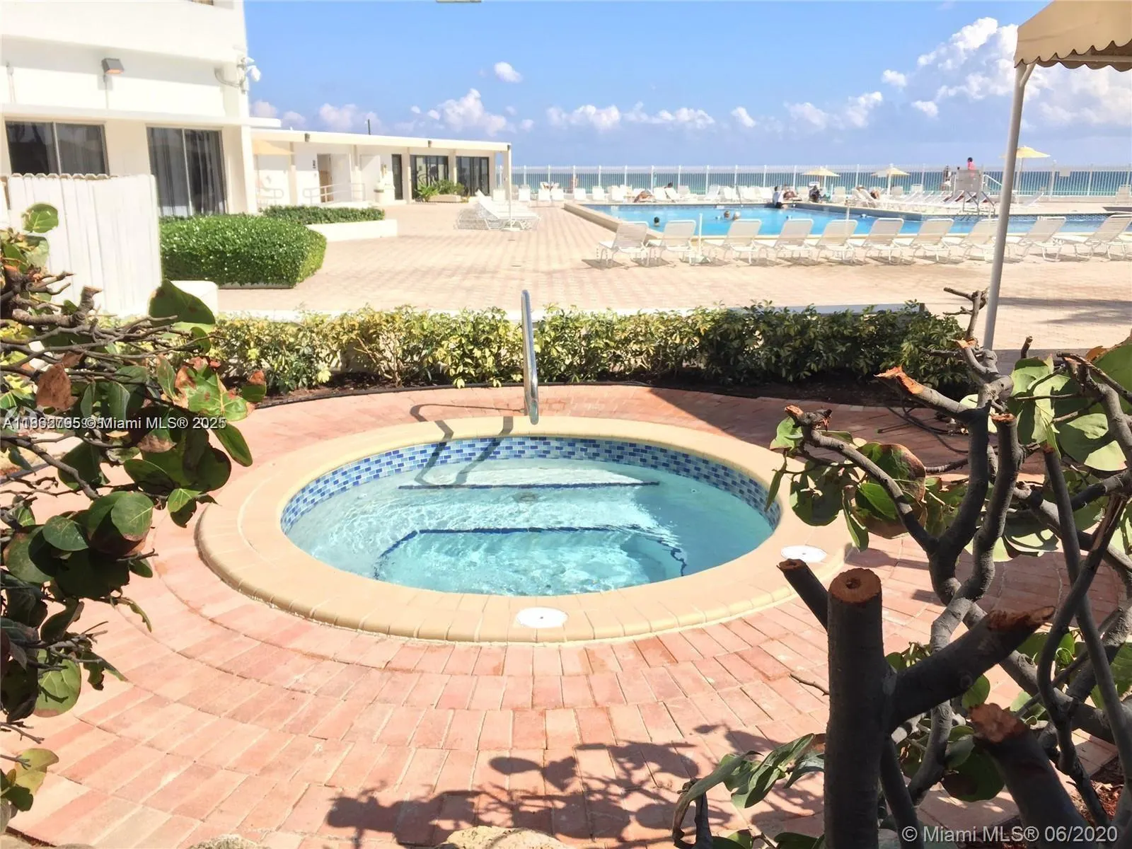 3505 S Ocean Dr, #707