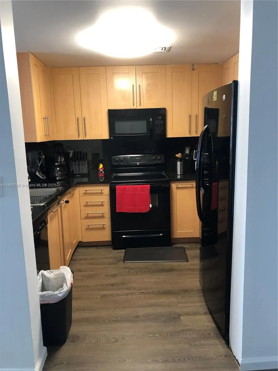 511 SE 5th Ave, #707