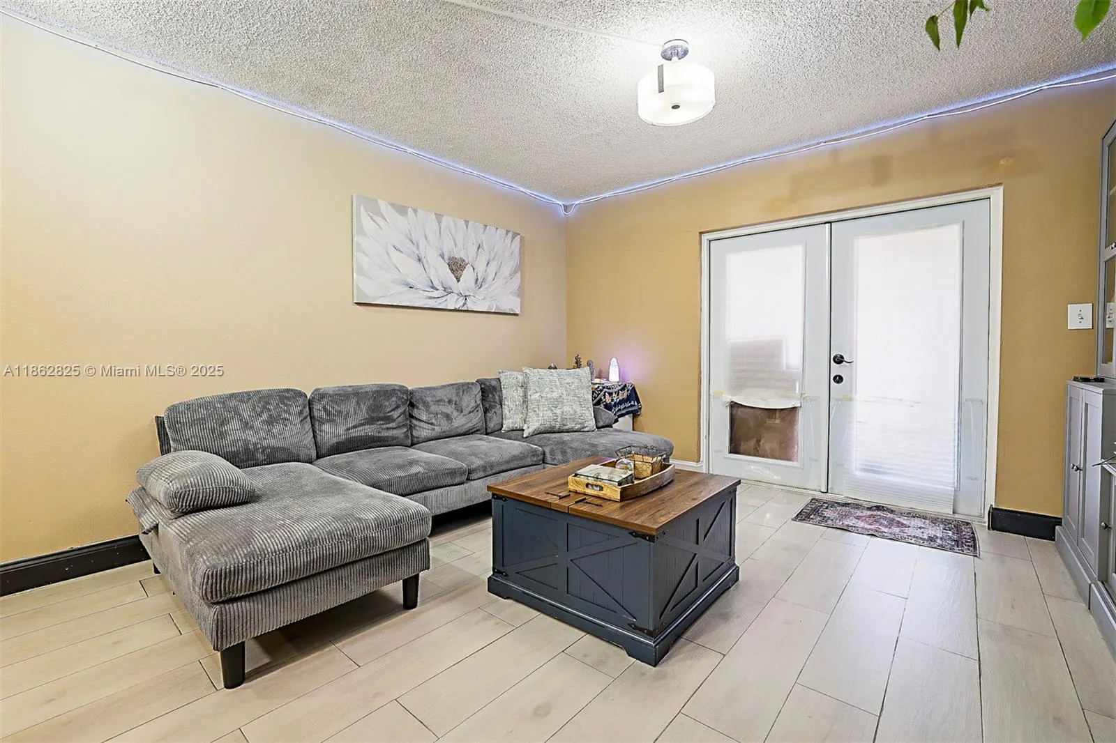1705 W 57th St, #506