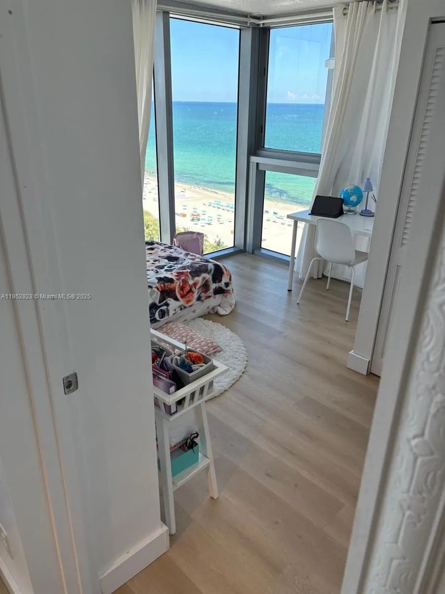 2655 Collins Ave, #2007