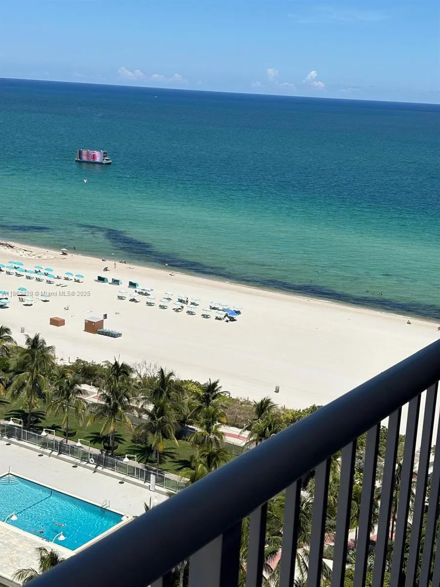 2655 Collins Ave, #2007