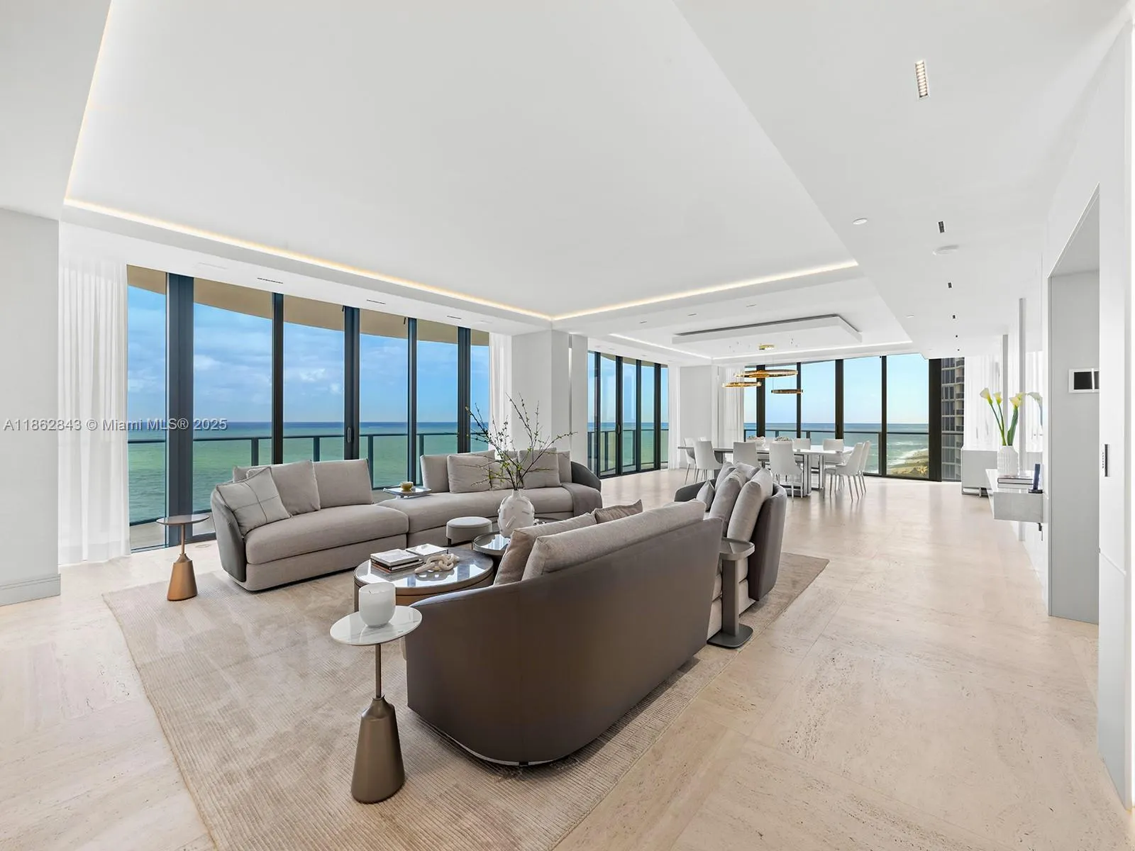 19575 Collins Ave, #9