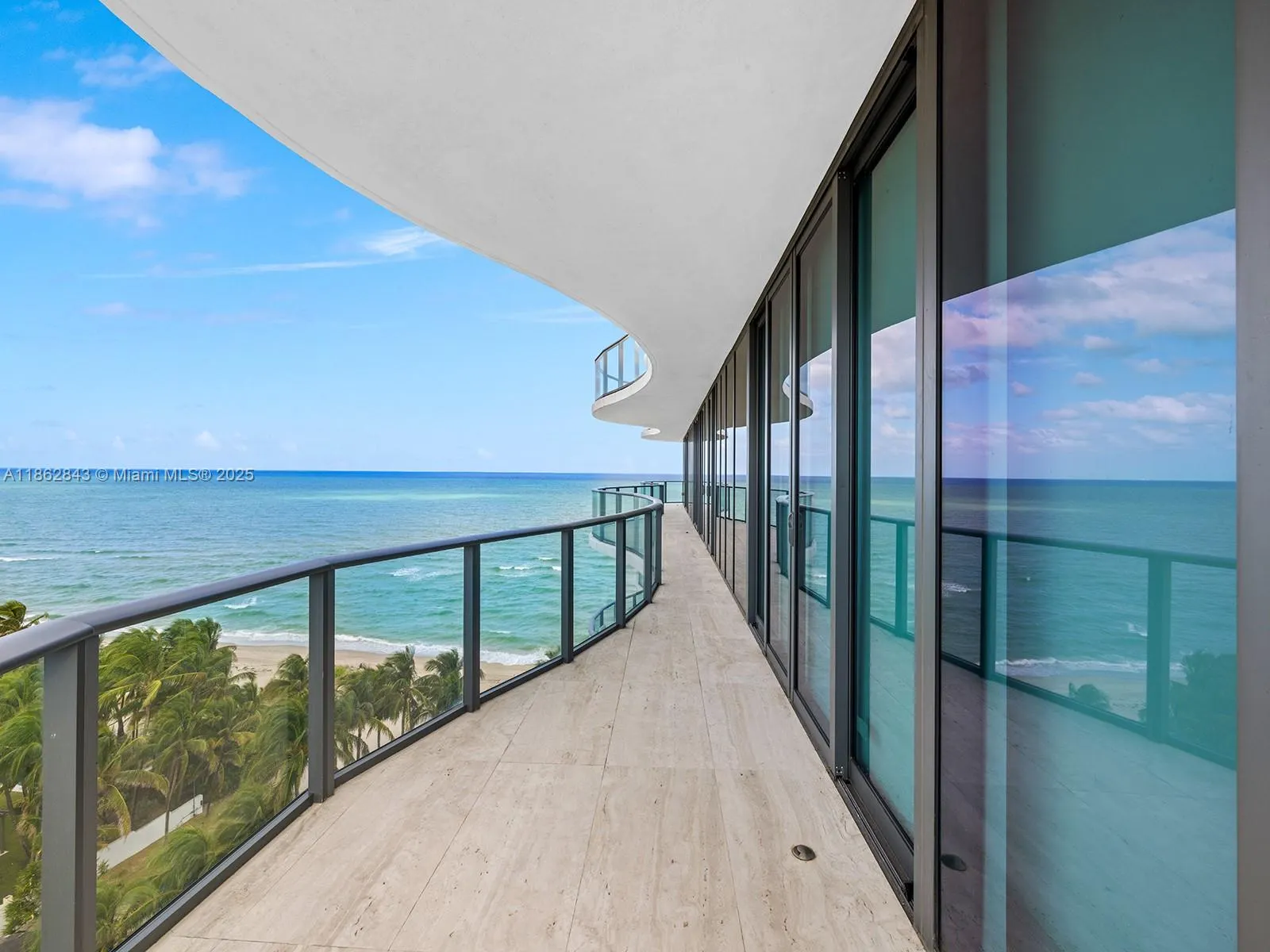 19575 Collins Ave, #9