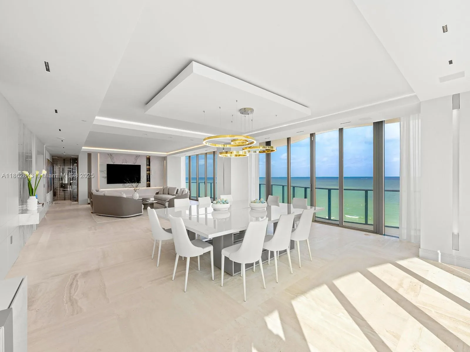19575 Collins Ave, #9
