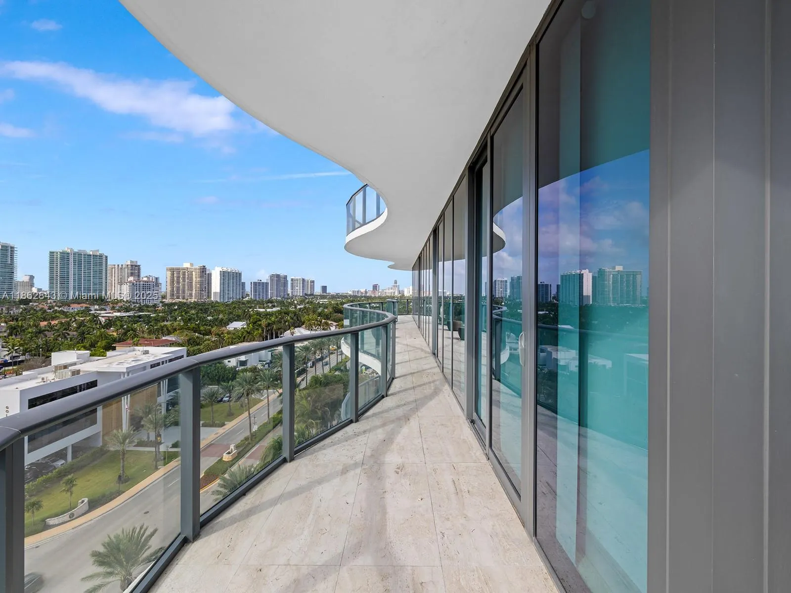 19575 Collins Ave, #9