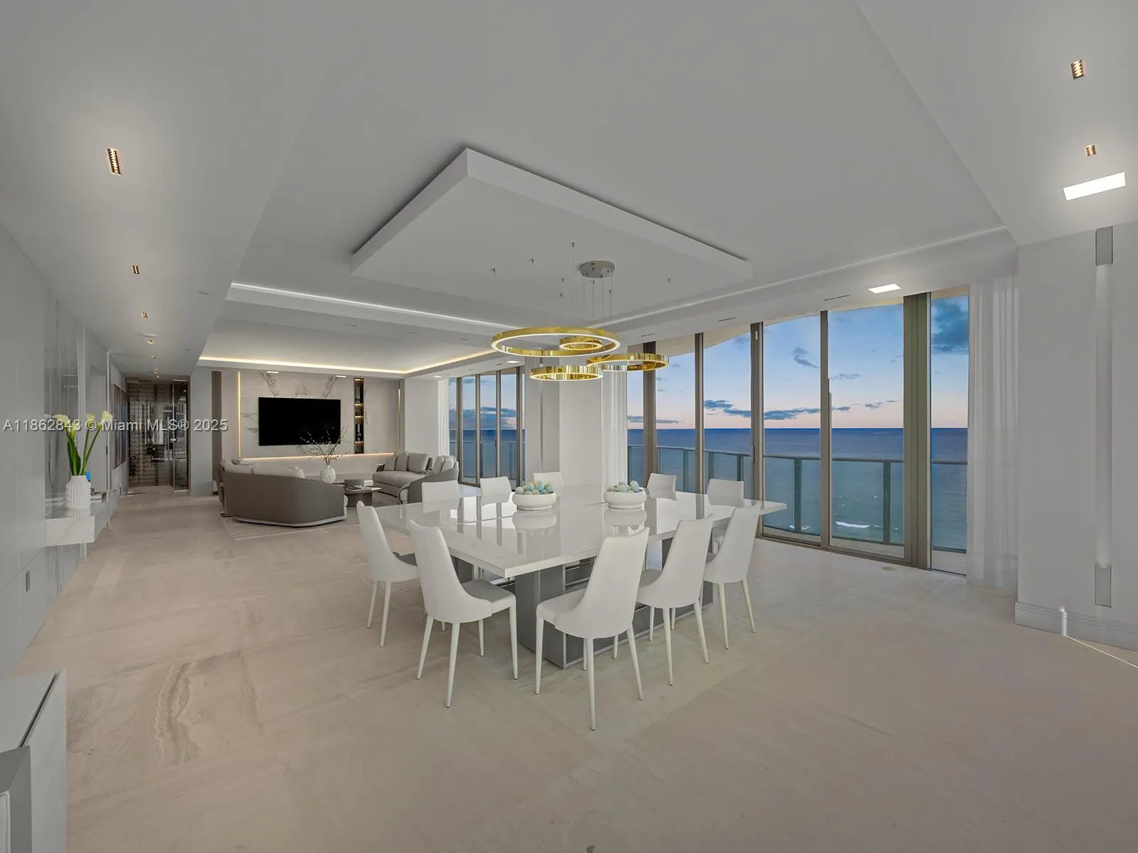 19575 Collins Ave, #9