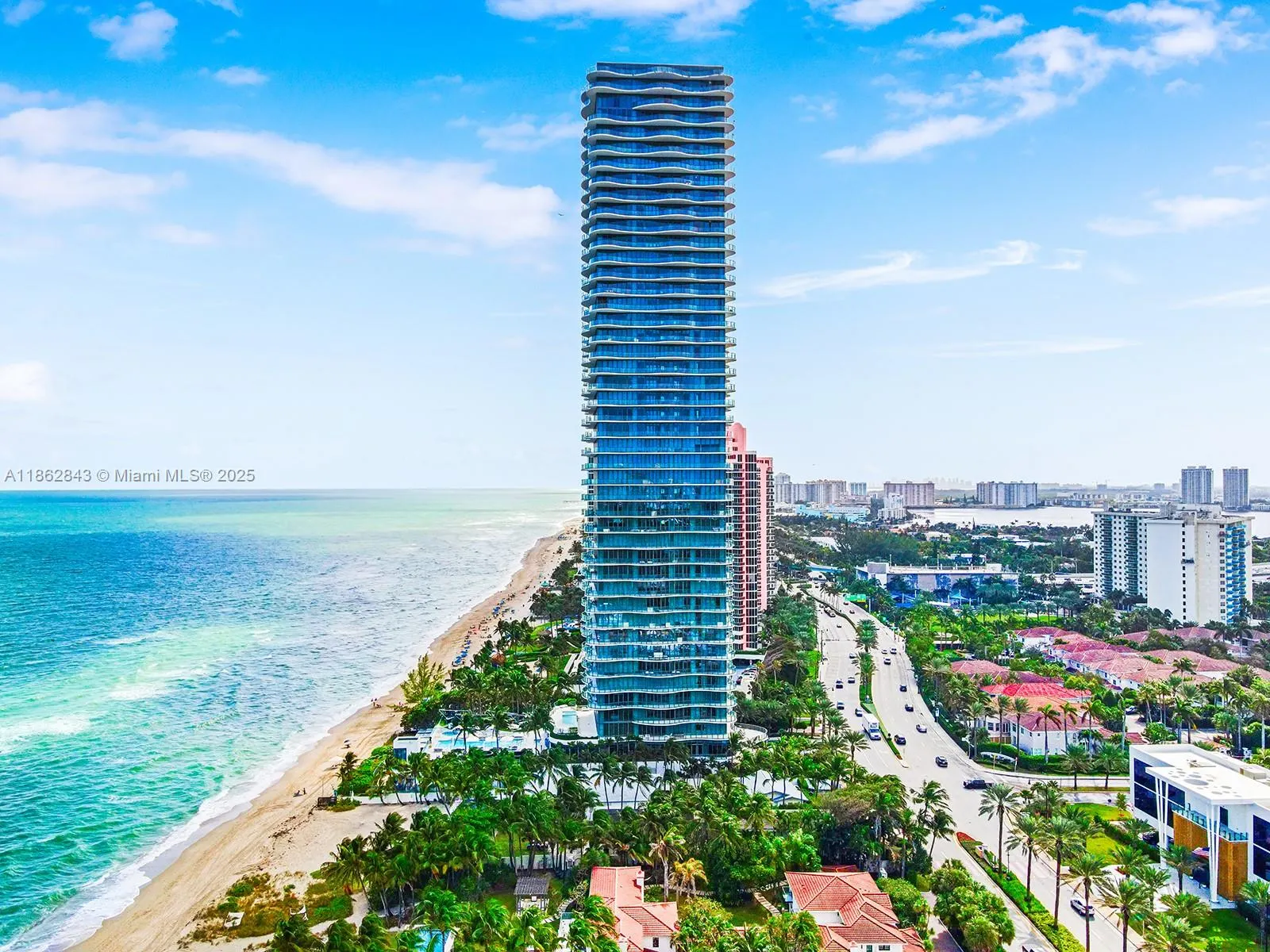 19575 Collins Ave, #9