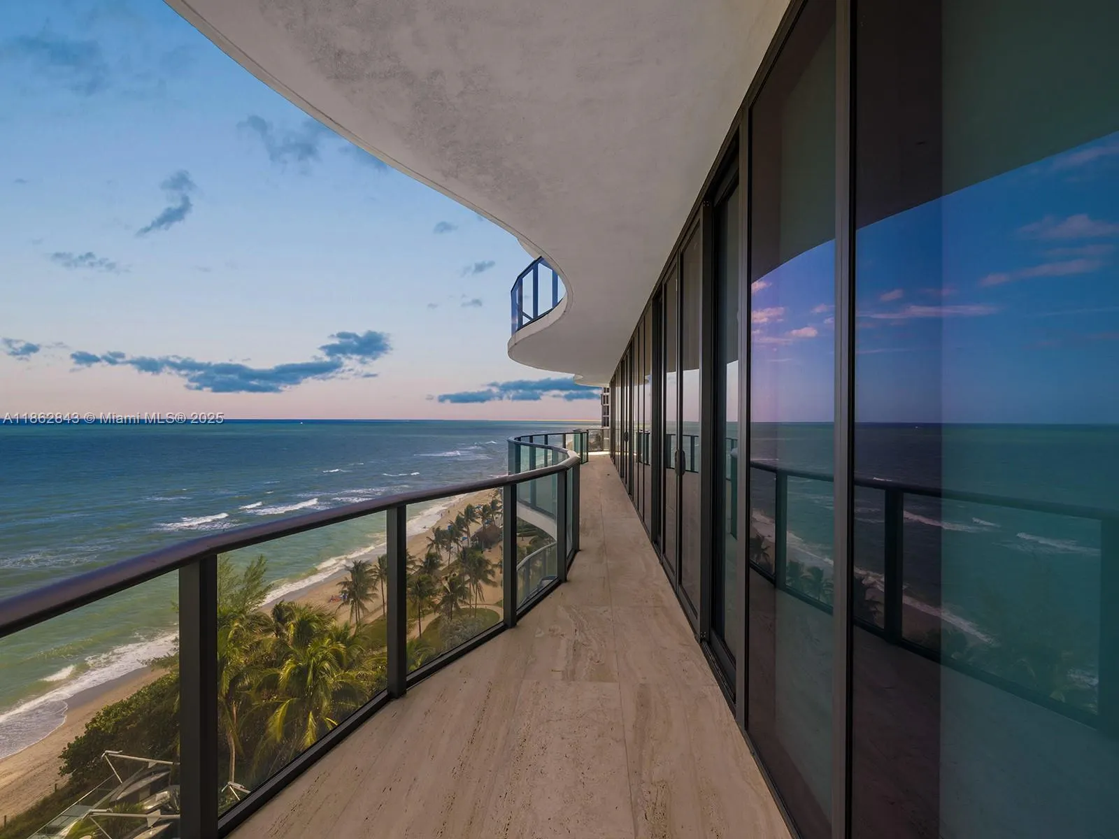 19575 Collins Ave, #9