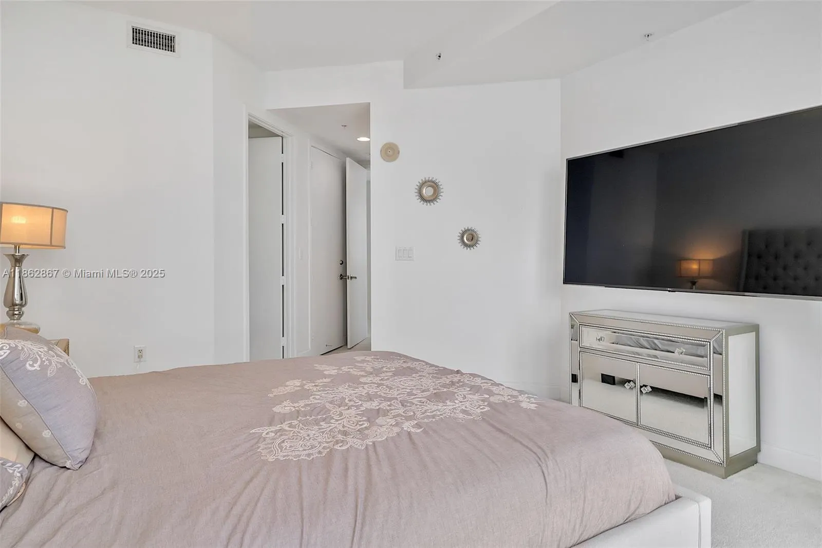 18201 Collins Ave, #4109A