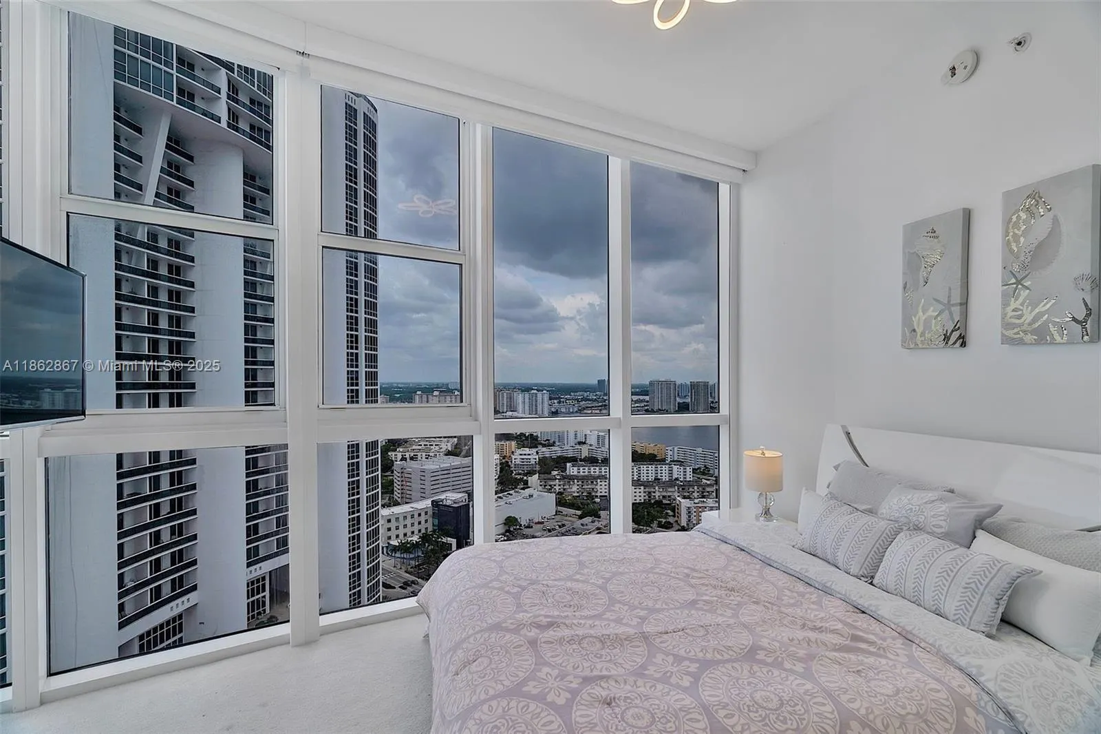 18201 Collins Ave, #4109A