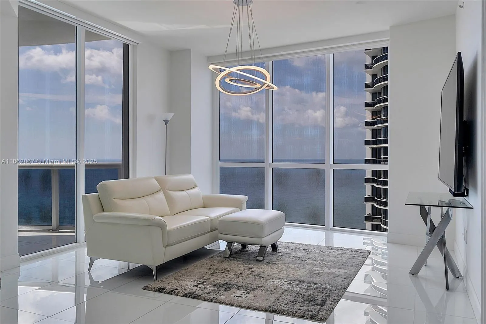 18201 Collins Ave, #4109A