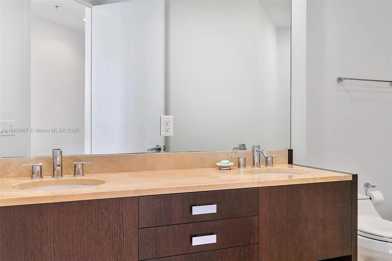 18201 Collins Ave, #4109A