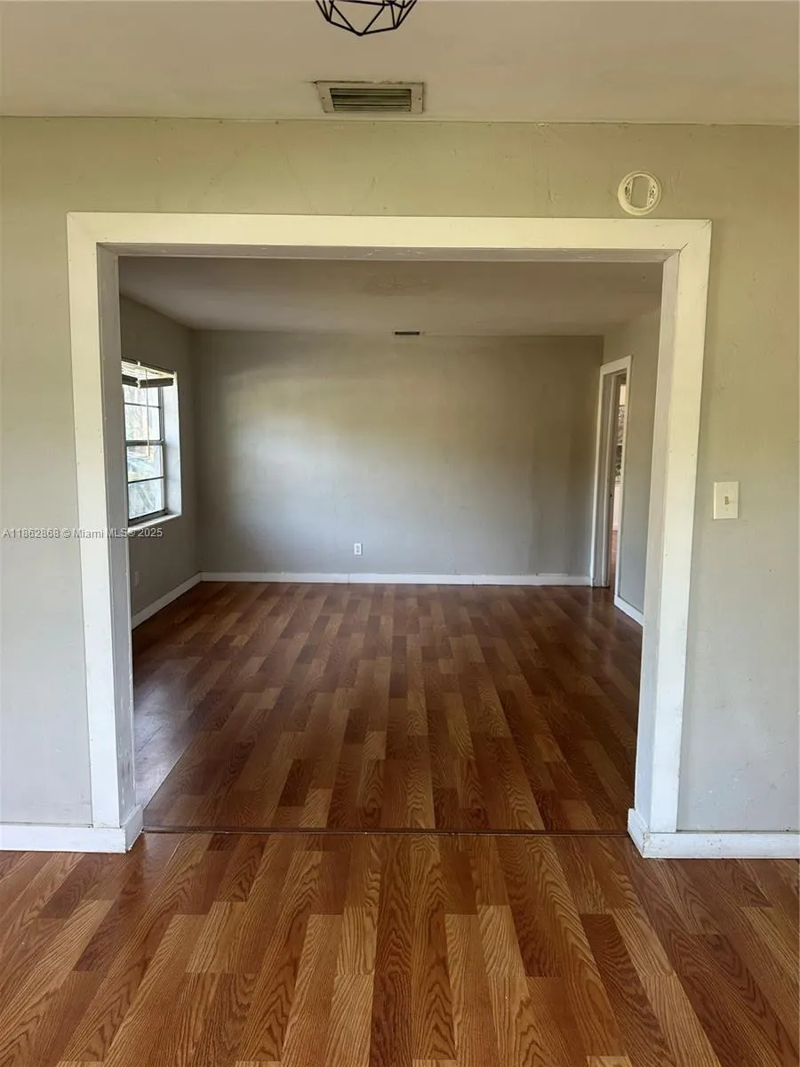 430 E TRINIDAD AVE