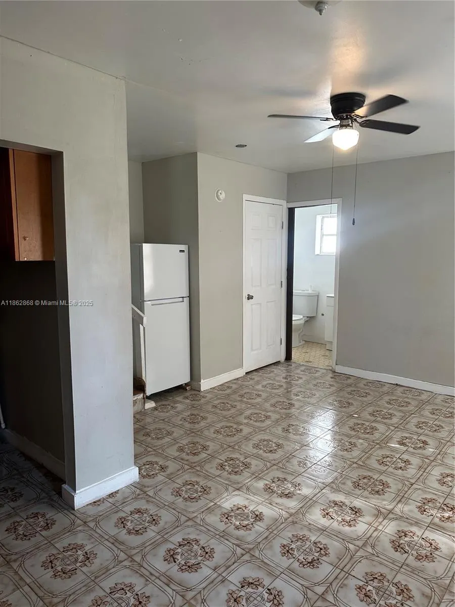 430 E TRINIDAD AVE
