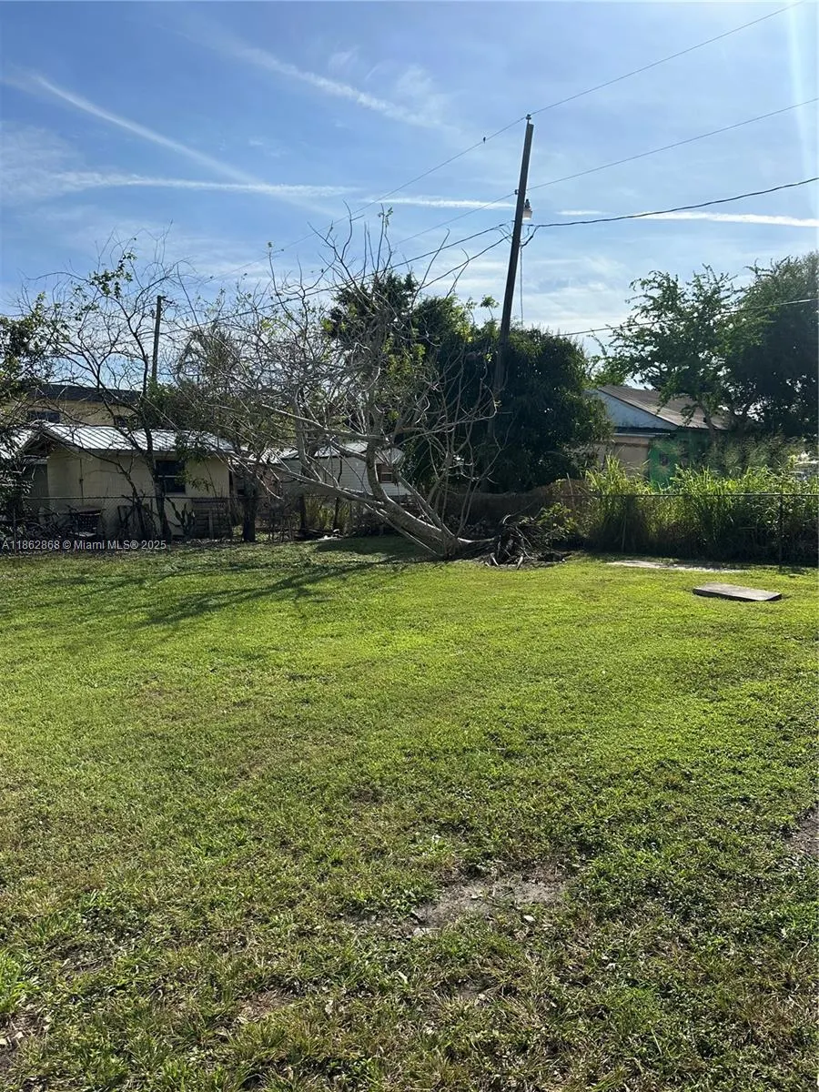 430 E TRINIDAD AVE