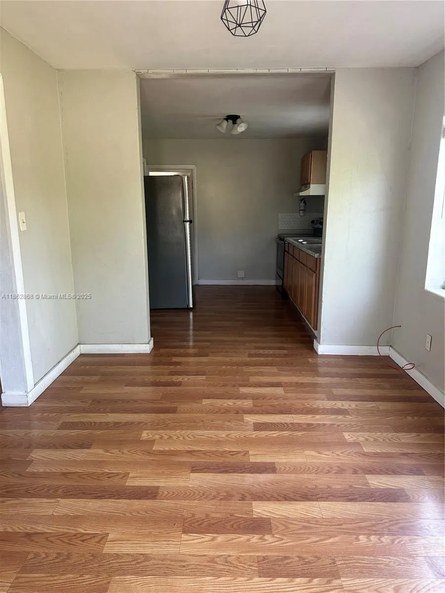 430 E TRINIDAD AVE