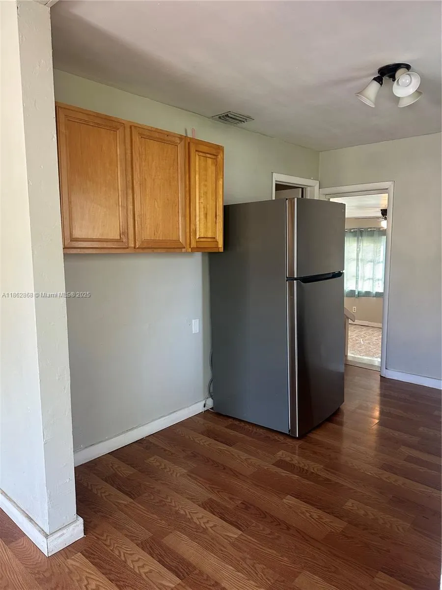 430 E TRINIDAD AVE