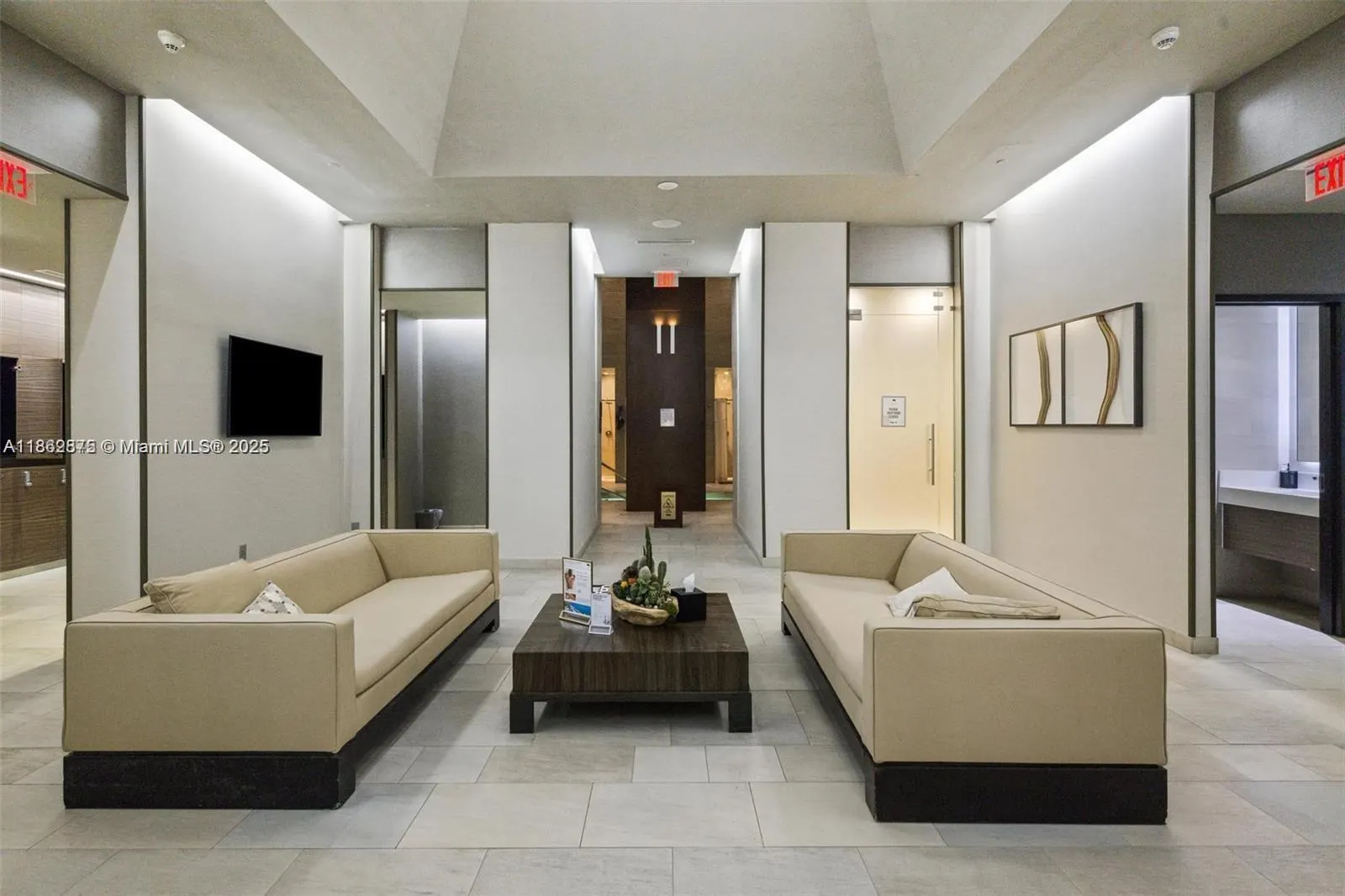 1800 S Ocean Dr, #1909
