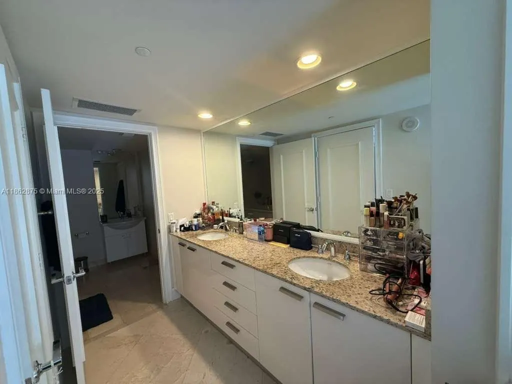 1800 S Ocean Dr, #1909