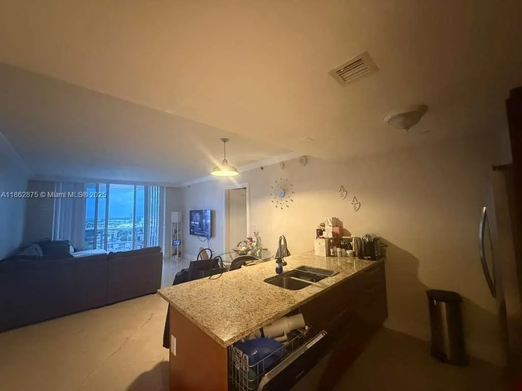 1800 S Ocean Dr, #1909