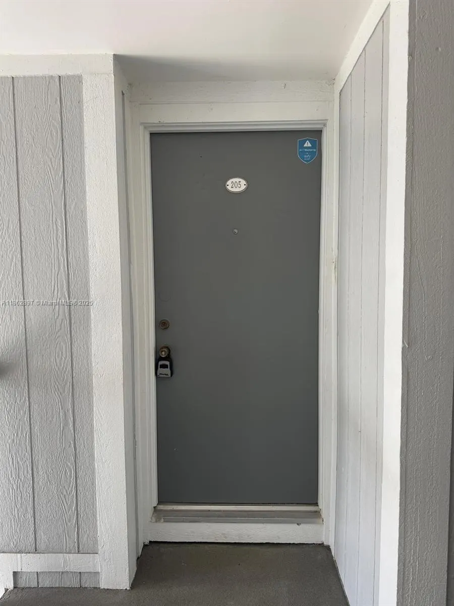 9707 Hammocks Blvd, #205
