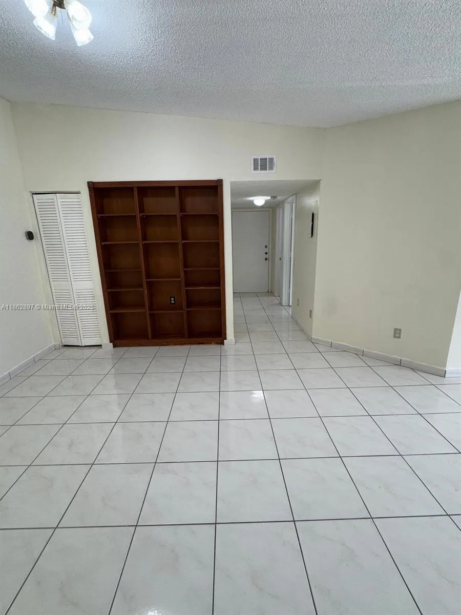 9707 Hammocks Blvd, #205