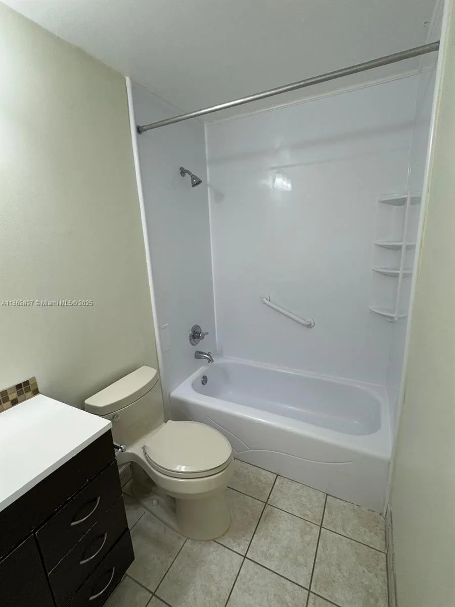 9707 Hammocks Blvd, #205