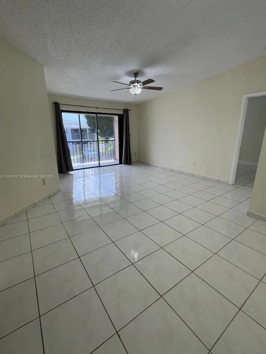 9707 Hammocks Blvd, #205