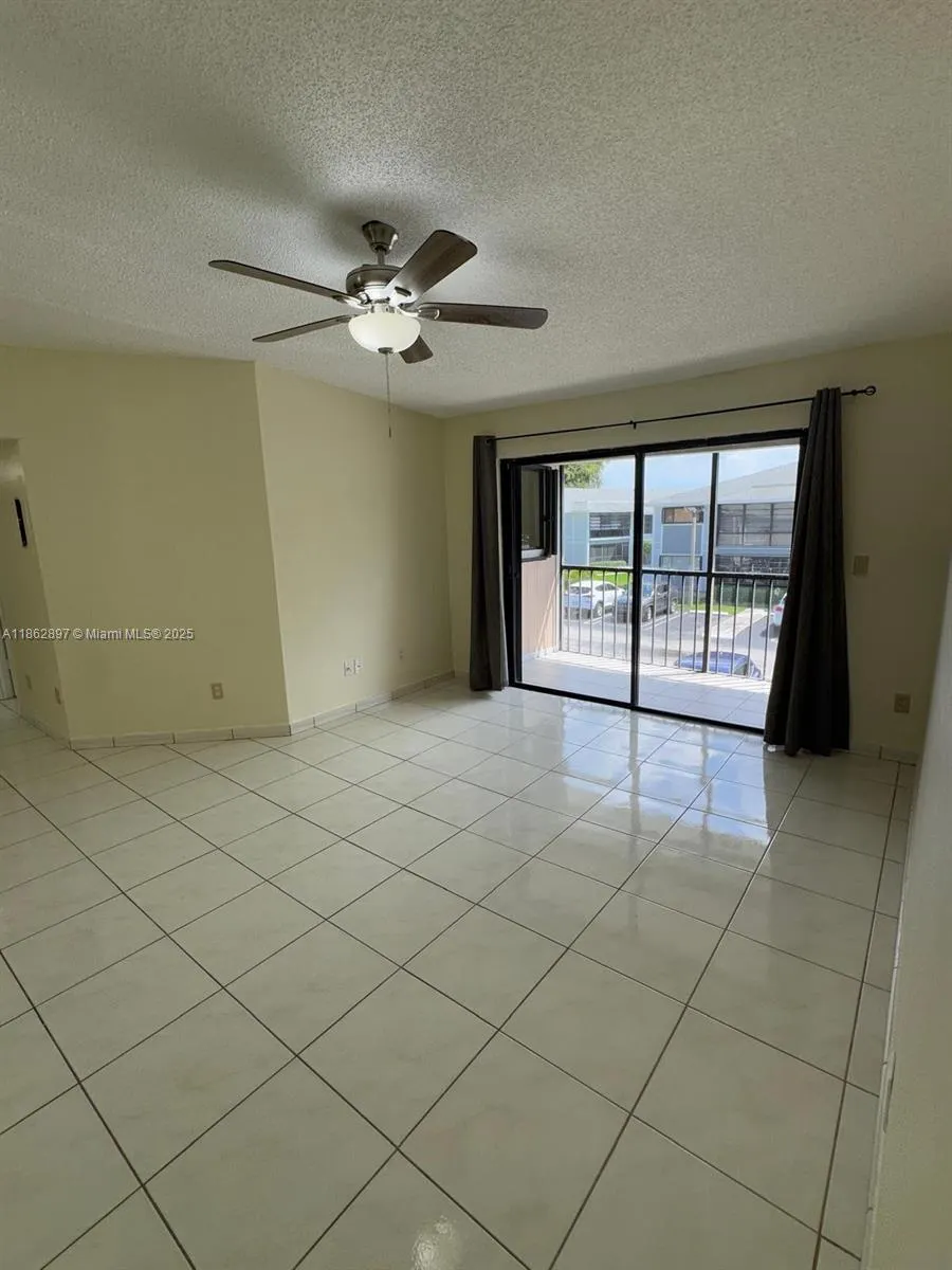 9707 Hammocks Blvd, #205